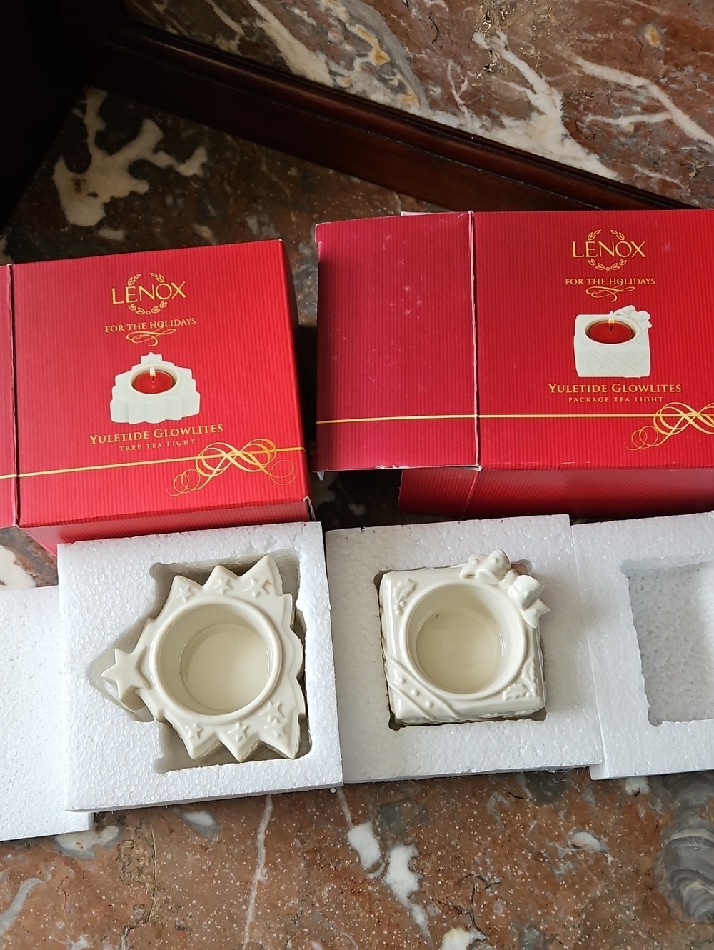 Lenox Yuletide Glowlites Tree & Package Tea Lites